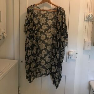 Brandy Mellville kimono